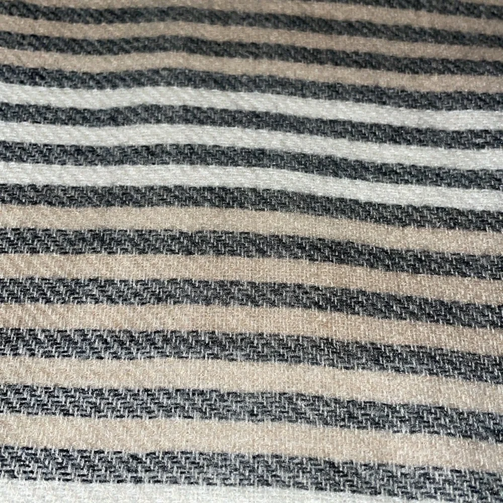 Chico’s‎ shawl/wrap.  One size.